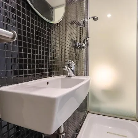 Апартаменты Bairro Alto Blue & By Homing Лиссабон